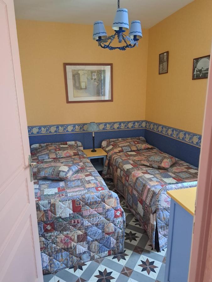 Bed and Breakfast Domaine De Sainte Anne Venoy Esterno foto