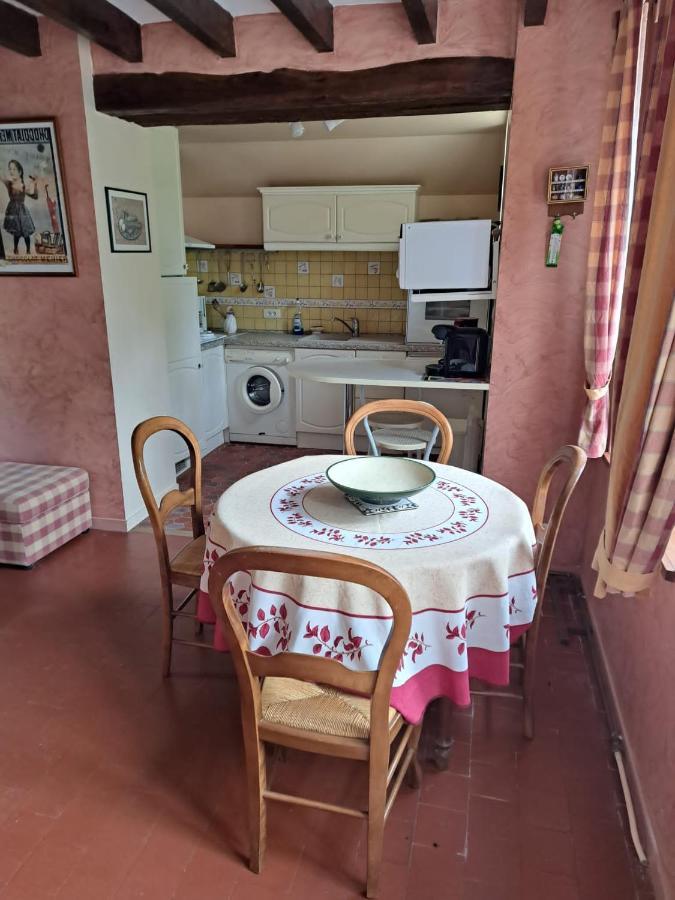 Bed and Breakfast Domaine De Sainte Anne Venoy Esterno foto